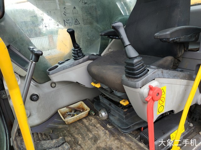 沃尔沃 EC480DL 挖掘机