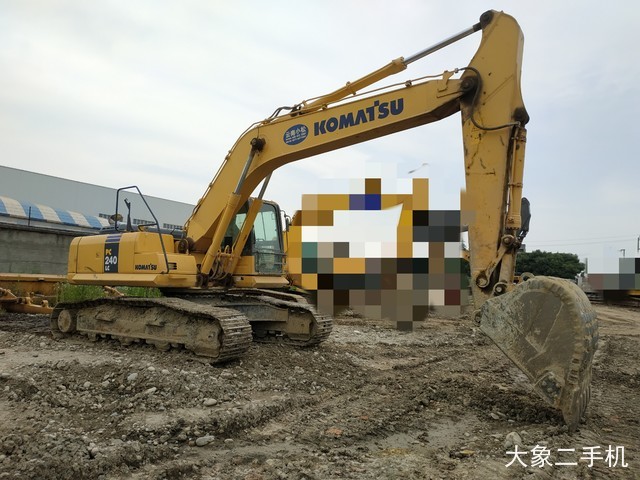 小松 PC240LC-8M0 挖掘机