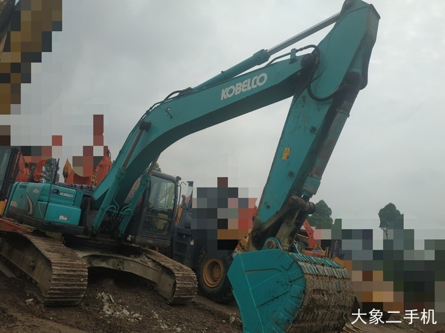 神钢 SK260LC-8 挖掘机