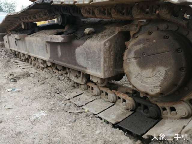 雷沃重工 FR260-7 挖掘机