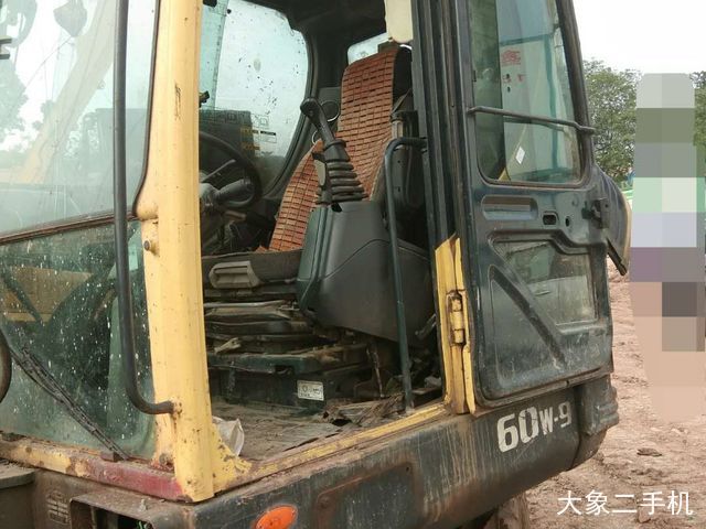 现代 R60-9 挖掘机