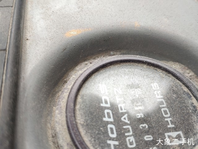 现代 R210W-5 挖掘机