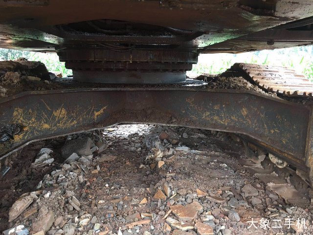 现代 R375LC-7 挖掘机