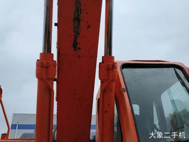 斗山 DH225LC-9 挖掘机