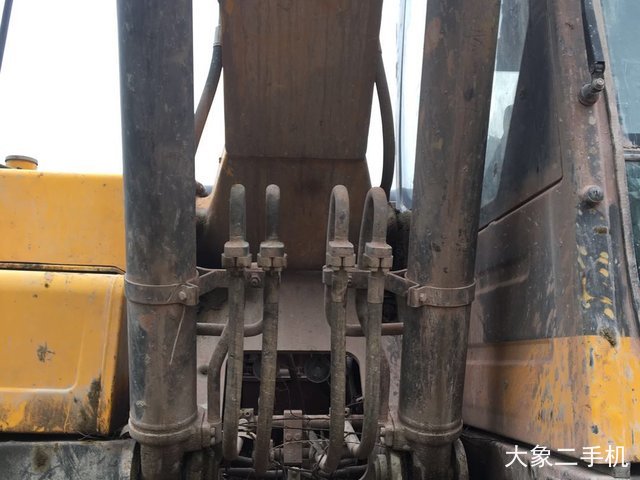 雷沃重工 FR220E 挖掘机