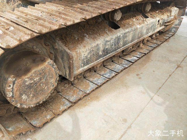 龙工 LG6215 挖掘机