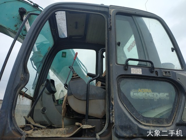 神钢 SK250-8 挖掘机