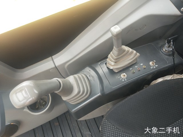 徐工 XE60 挖掘机