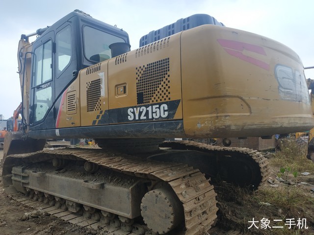 三一重工 SY215C-9 挖掘机