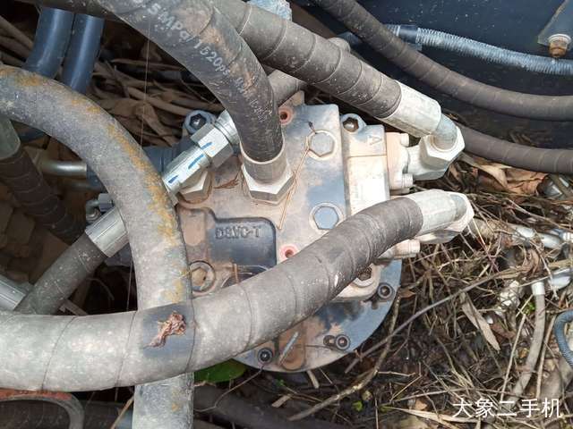 徐工 XE135D 挖掘机