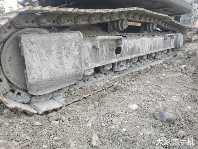 沃尔沃 EC240B 挖掘机