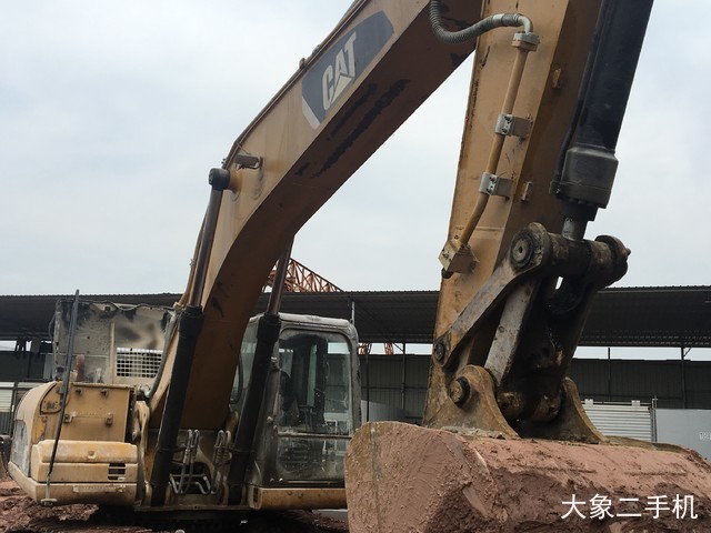 卡特彼勒 329D 挖掘机