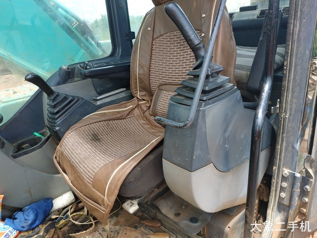 神钢 SK250-8 挖掘机