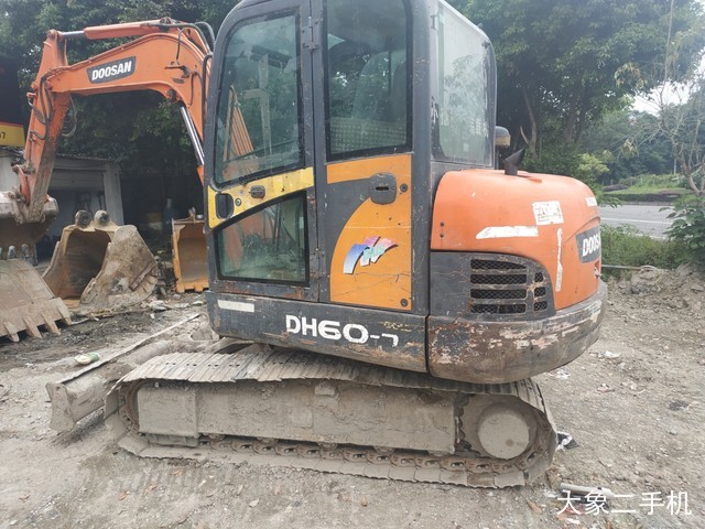斗山 DH60-7 挖掘机