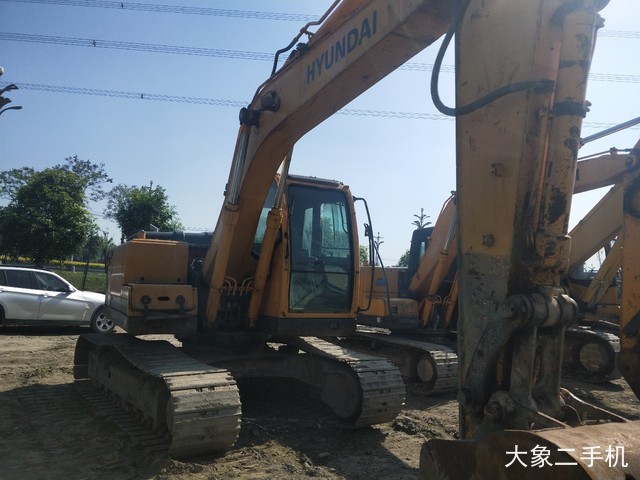 现代 R150LC-9 挖掘机