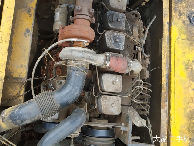 三一重工 SY215C-8 挖掘机