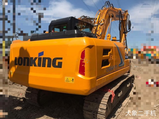 龙工 LG6150 挖掘机