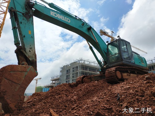 神钢 SK350LC-10 挖掘机