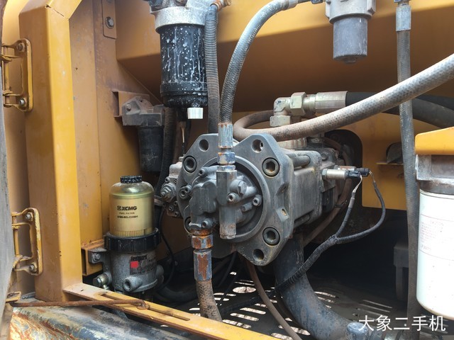 徐工 XE200D 挖掘机