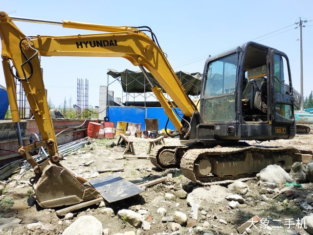 现代 R60-7 挖掘机