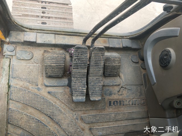 龙工 LG6150 挖掘机