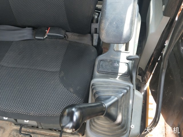 卡特彼勒 323DL 挖掘机