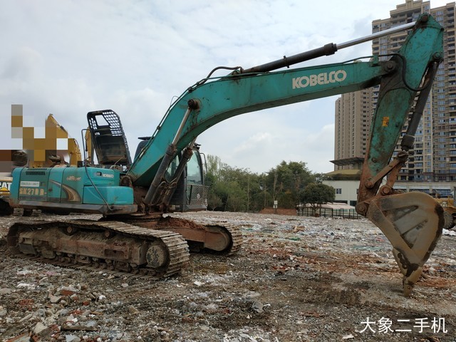 神钢 SK270D-8 挖掘机