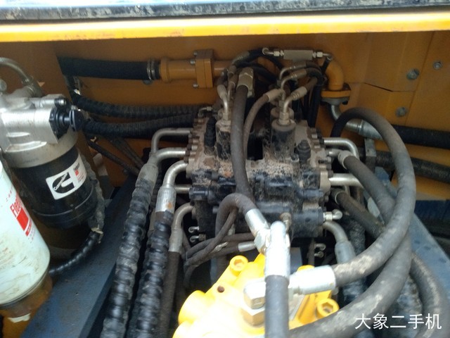 恒岳重工 HY215-8 挖掘机