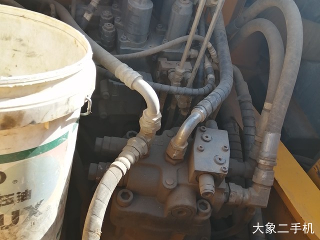 龙工 LG6220D 挖掘机