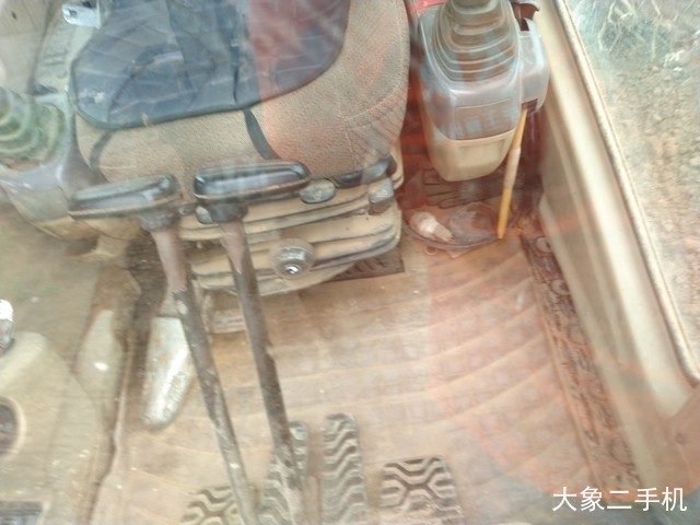 卡特彼勒 320B 挖掘机