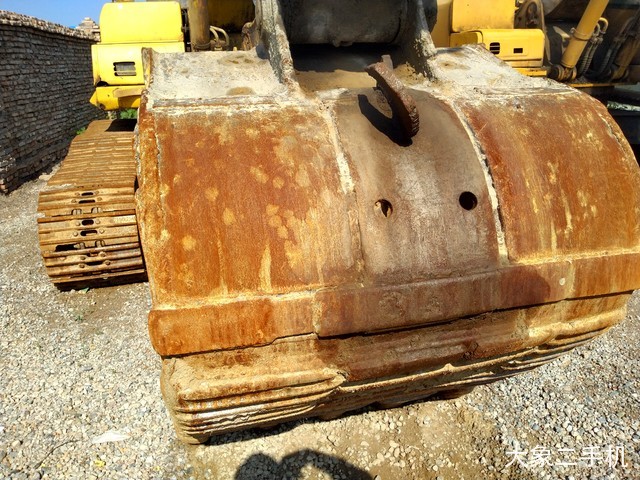 小松 PC240LC-8 挖掘机