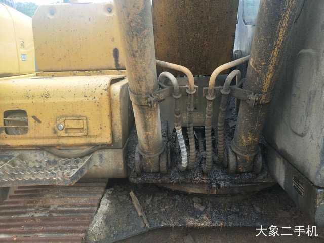 现代 R150LC-7 挖掘机
