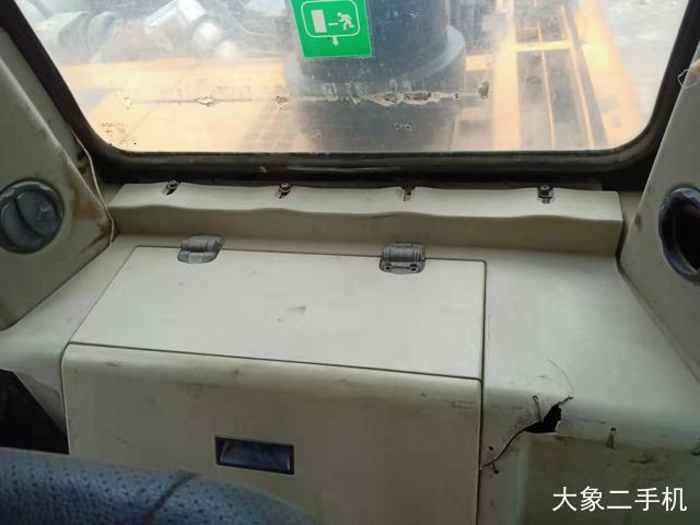 现代 R225LC-7 挖掘机