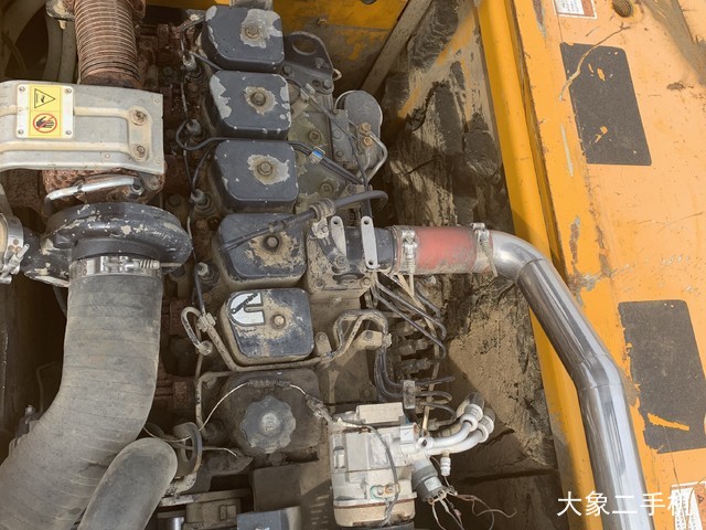 龙工 LG6225 挖掘机