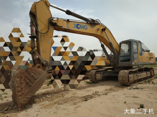 徐工 XE370CA 挖掘机