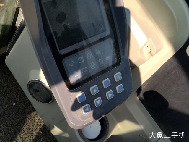 徐工 XE60D 挖掘机