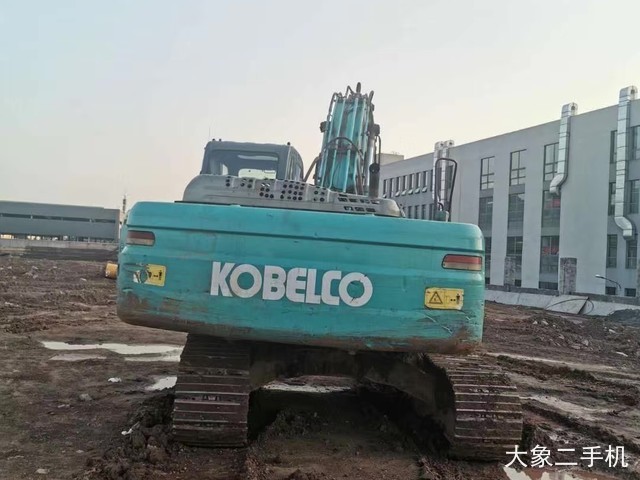 神钢 SK250-8 挖掘机