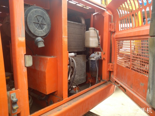 斗山 DX120 挖掘机