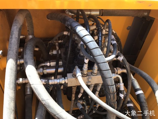龙工 LG6150 挖掘机
