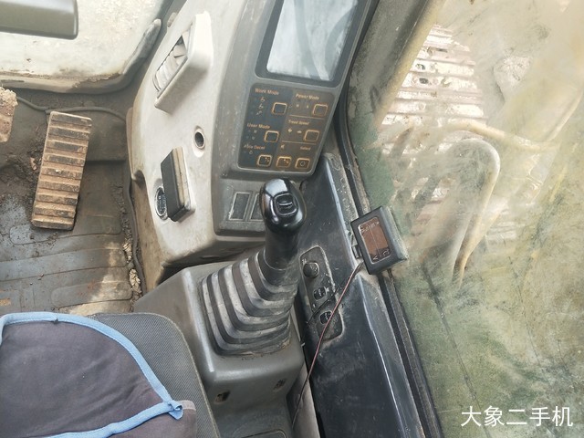 现代 R150LC-7 挖掘机