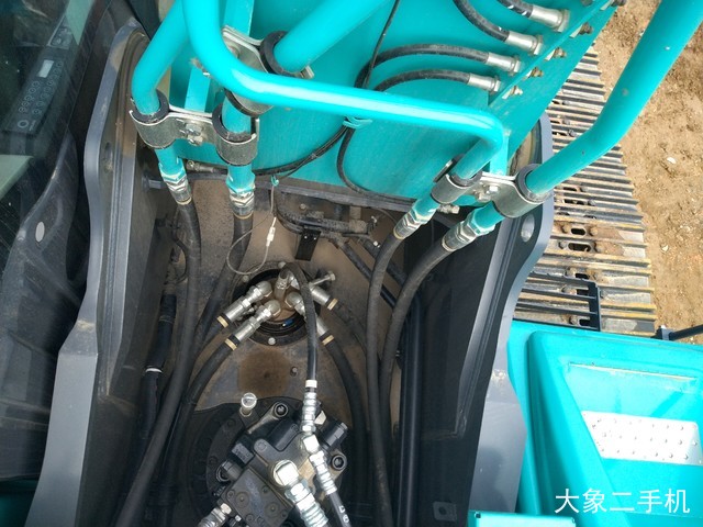 神钢 SK210LC-10 挖掘机