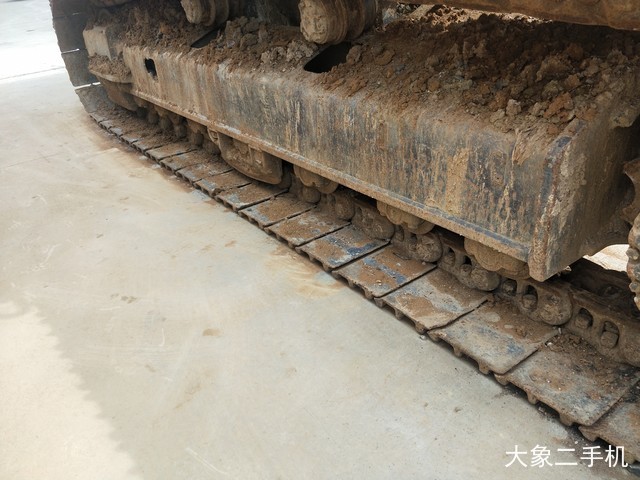 龙工 LG6215 挖掘机