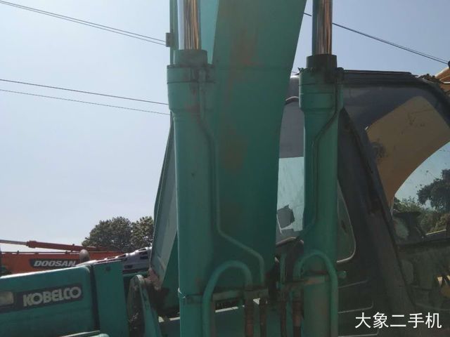 神钢 SK250-8 挖掘机