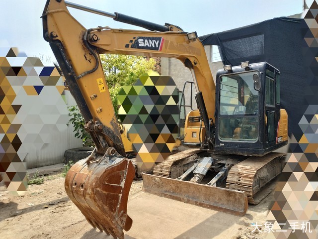 三一重工 SY75C 挖掘机