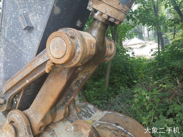 沃尔沃 EC210B 挖掘机