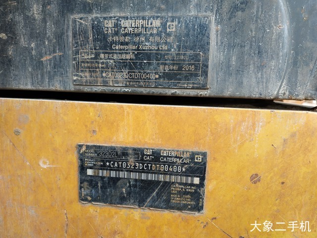 卡特彼勒 323D2L 挖掘机