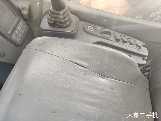 徐工 XE370C 挖掘机