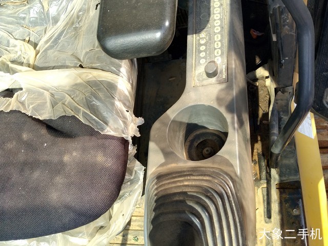 小松 PC240LC-8 挖掘机