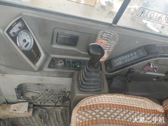 现代 R55-7 挖掘机