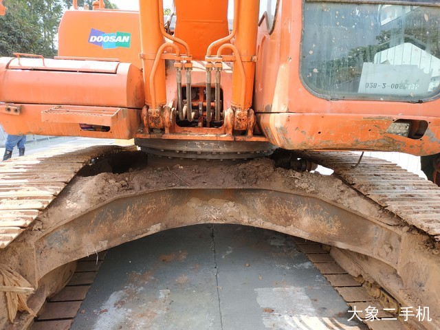 斗山 DH225LC-9 挖掘机